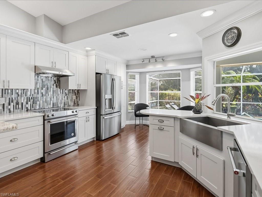 BERKSHIRE LAKES - Residential