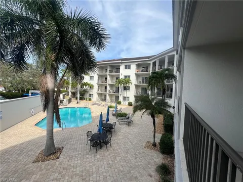 1100 Pine Ridge Rd Unit B206, Naples, FL 34108 - MLS#: 225038404