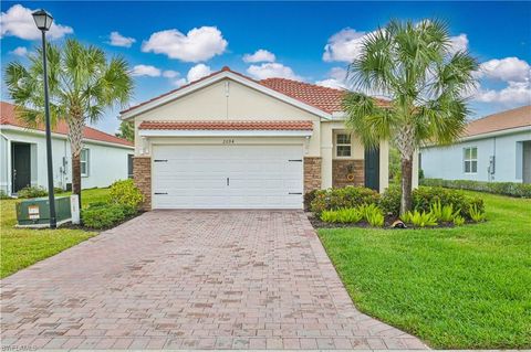 2094 Summersweet DR ALVA FL 33920