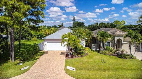 721 93rd AVE N NAPLES FL 34108
