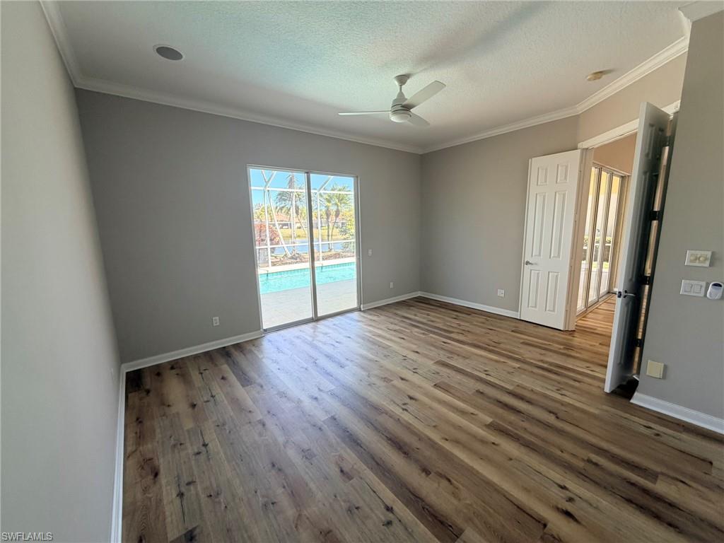 ISLAND WALK - Residential