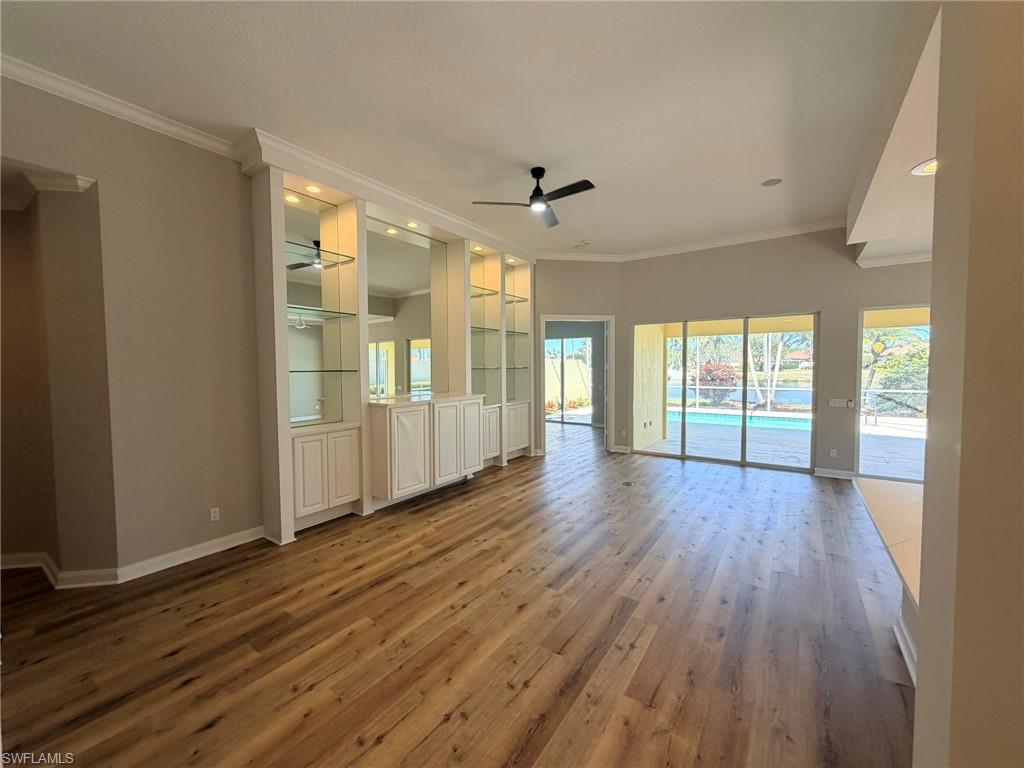 ISLAND WALK - Residential