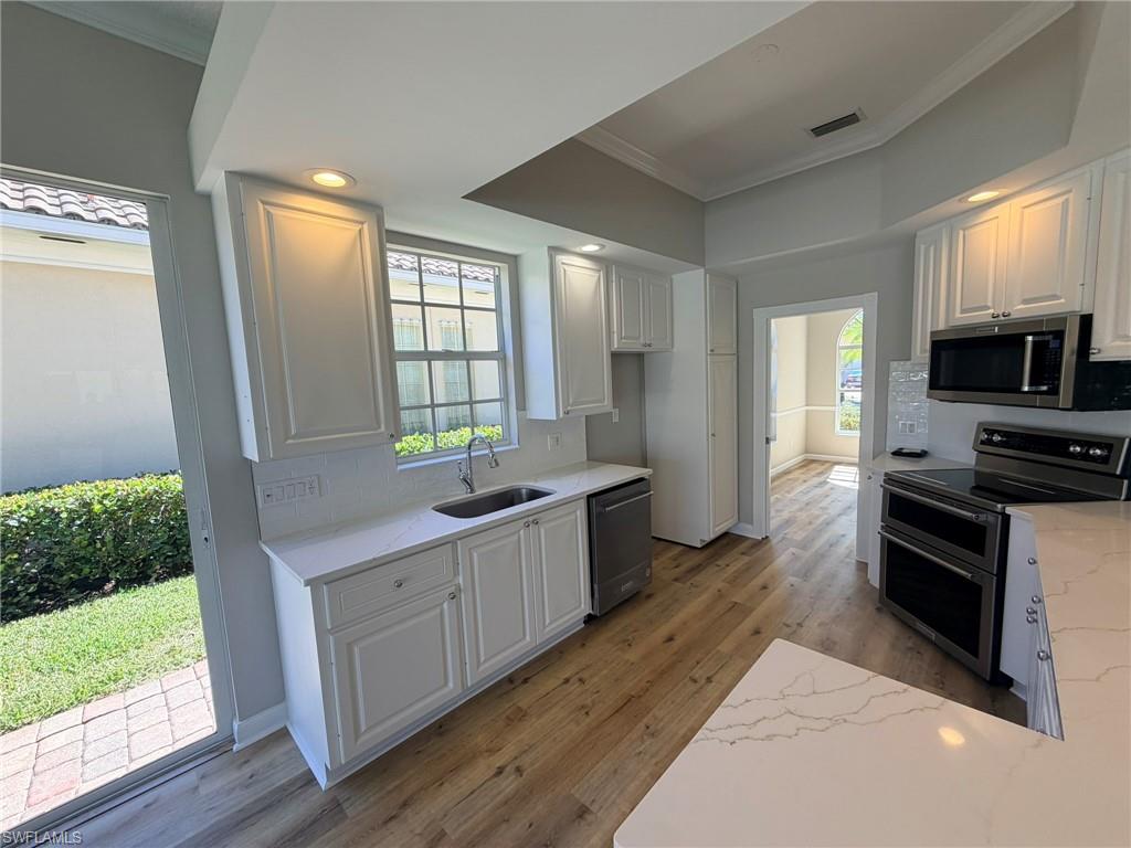 ISLAND WALK - Residential