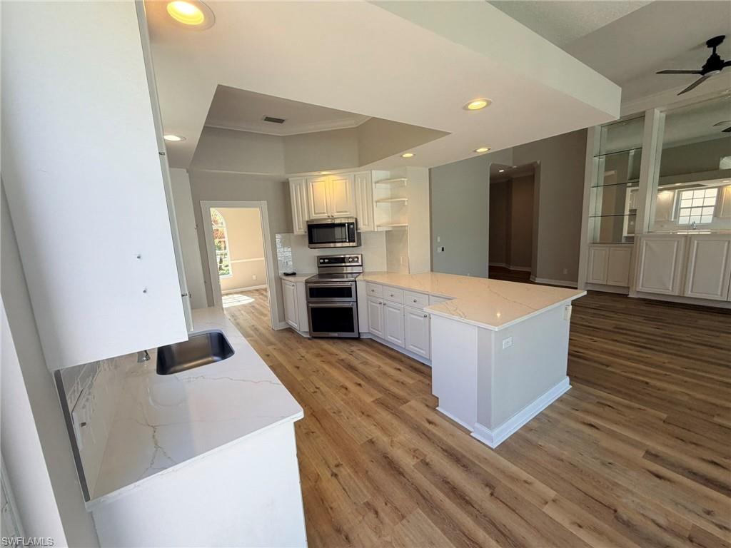 ISLAND WALK - Residential