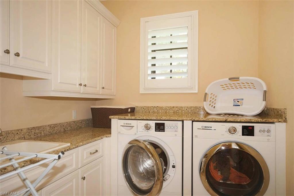 CAPE HARBOUR - Residential