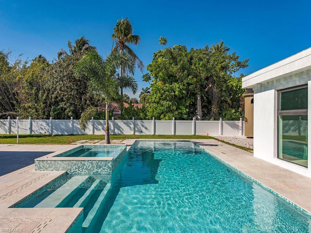 OLDE NAPLES - Residential