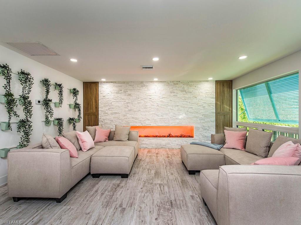 OLDE NAPLES - Residential