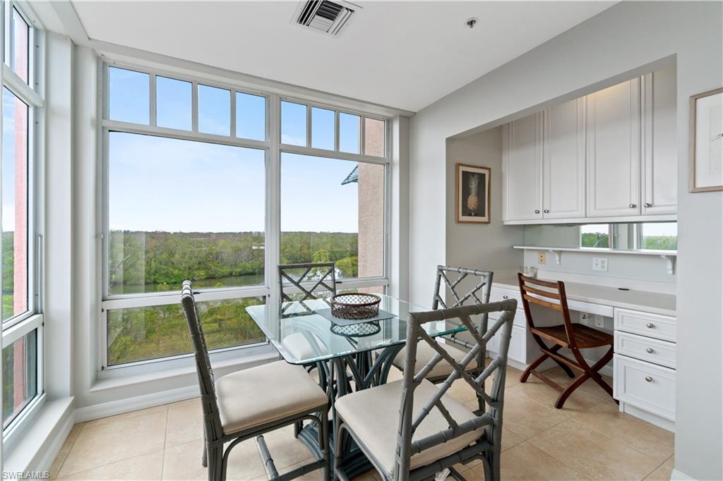 BAREFOOT BEACH CLUB - Residential