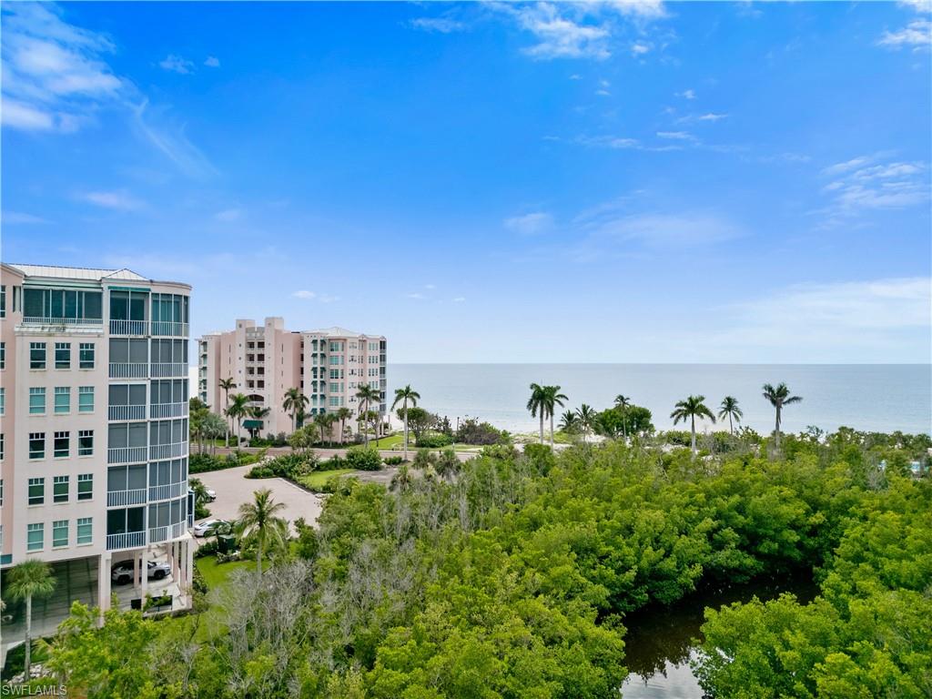 BAREFOOT BEACH CLUB - Residential