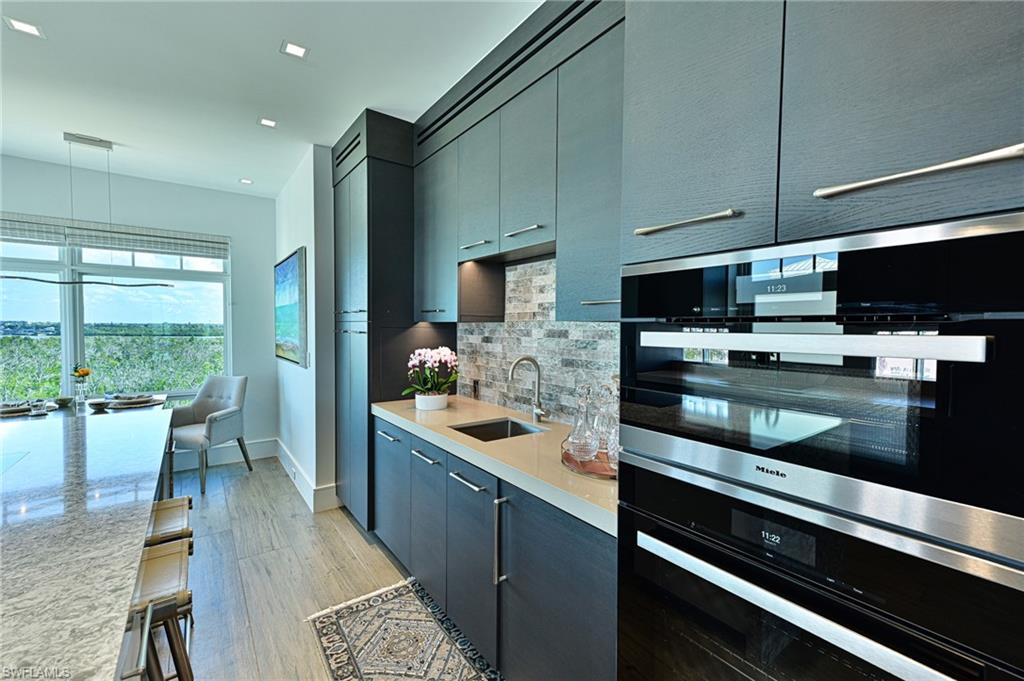 BAREFOOT BEACH CLUB - Residential