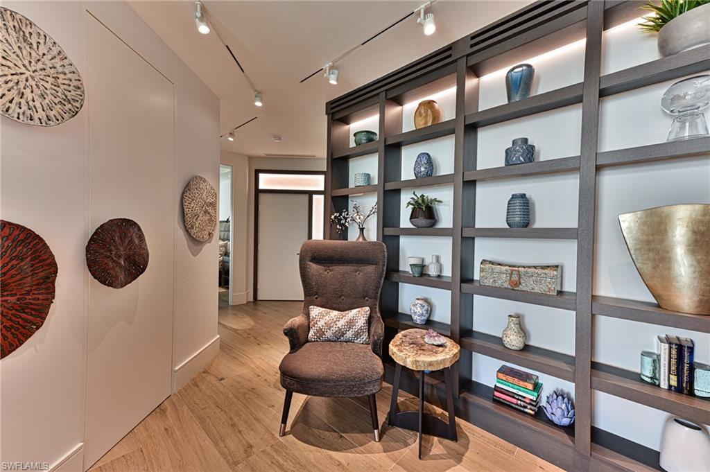 BAREFOOT BEACH CLUB - Residential