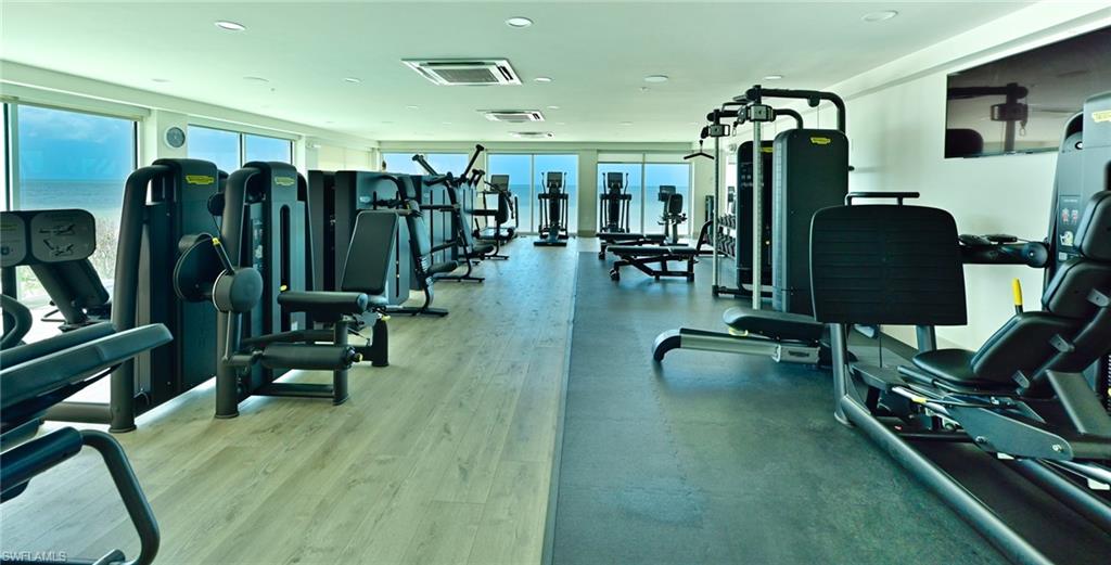 BAREFOOT BEACH CLUB - Residential