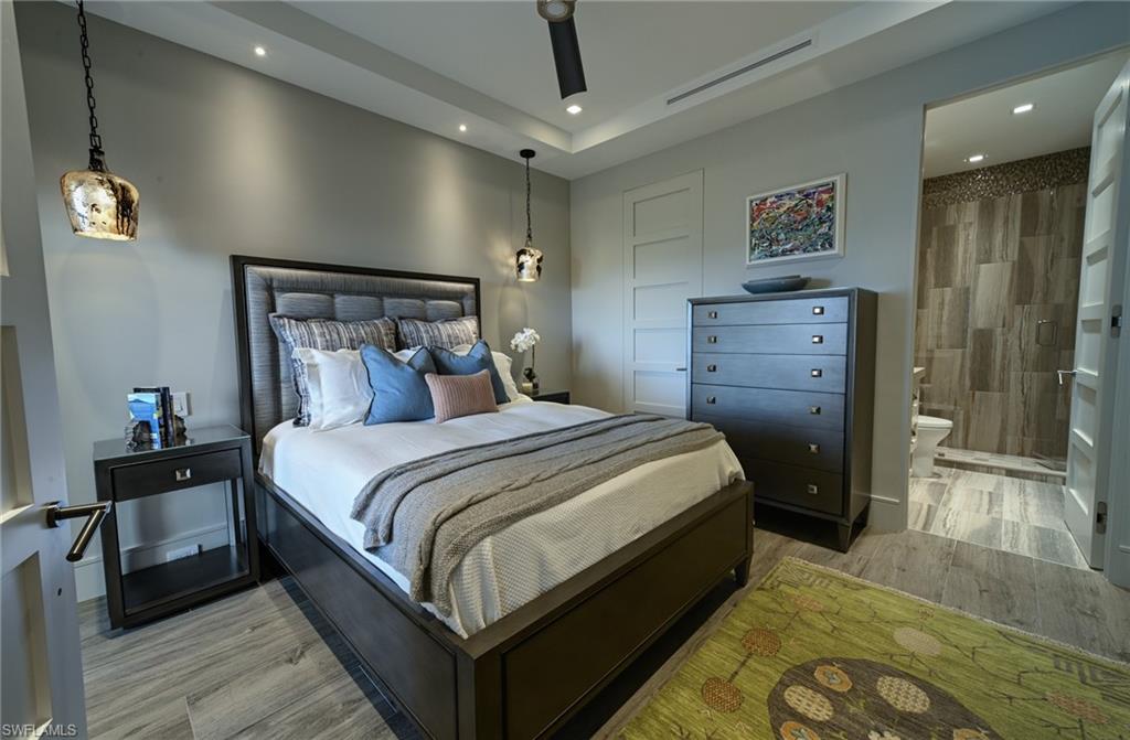 BAREFOOT BEACH CLUB - Residential