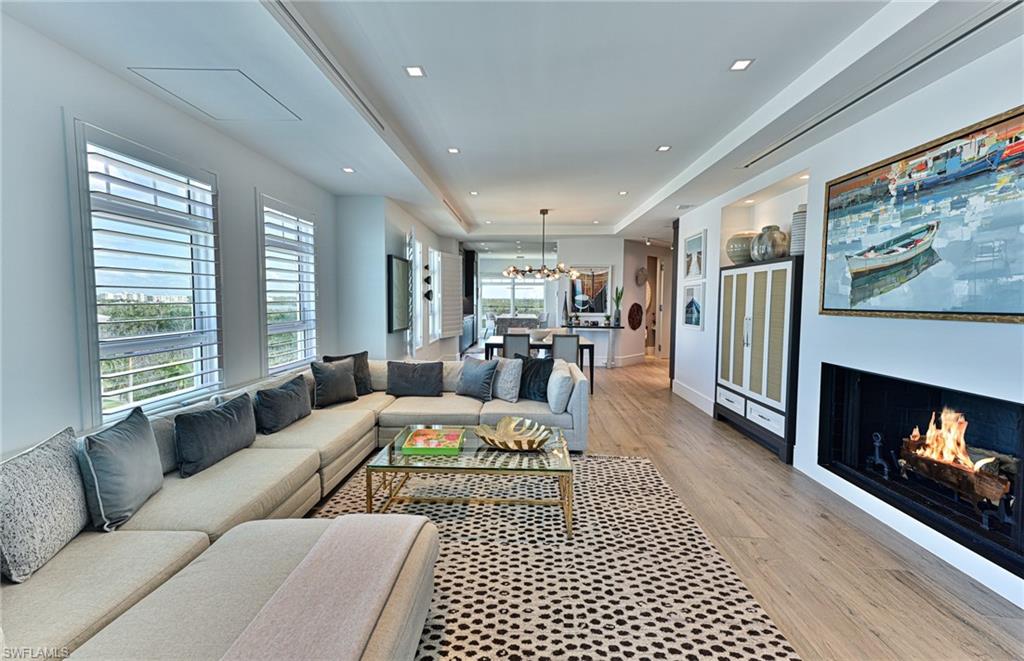 BAREFOOT BEACH CLUB - Residential