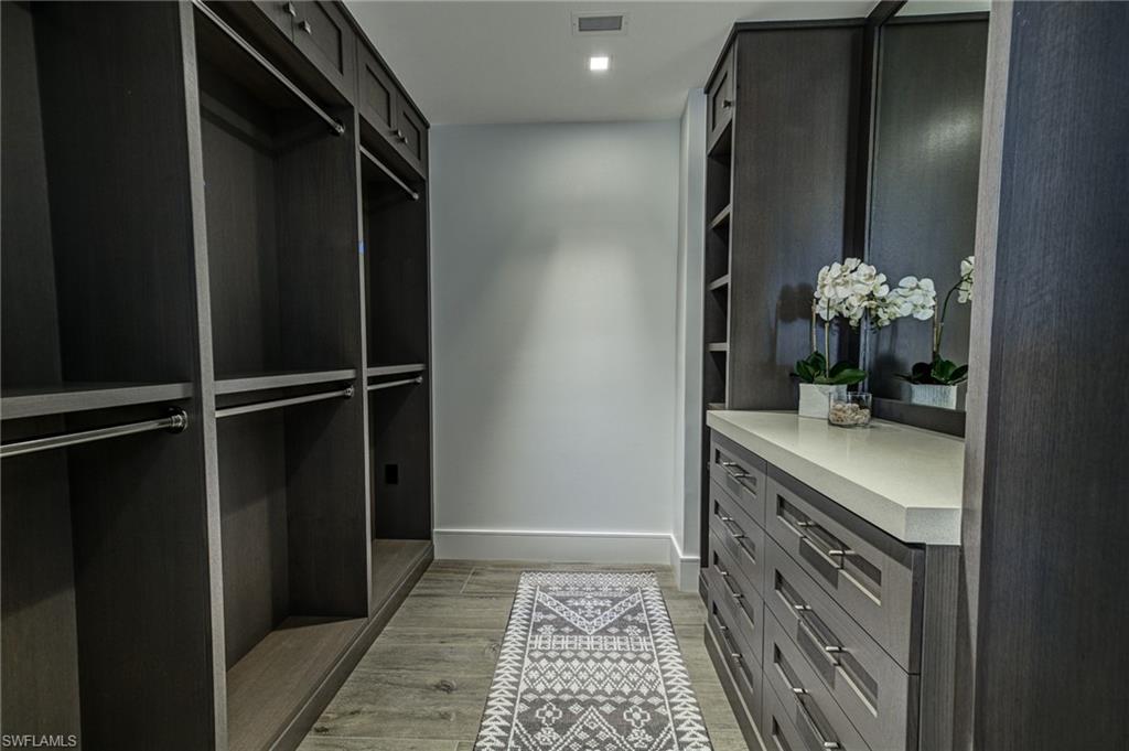 BAREFOOT BEACH CLUB - Residential