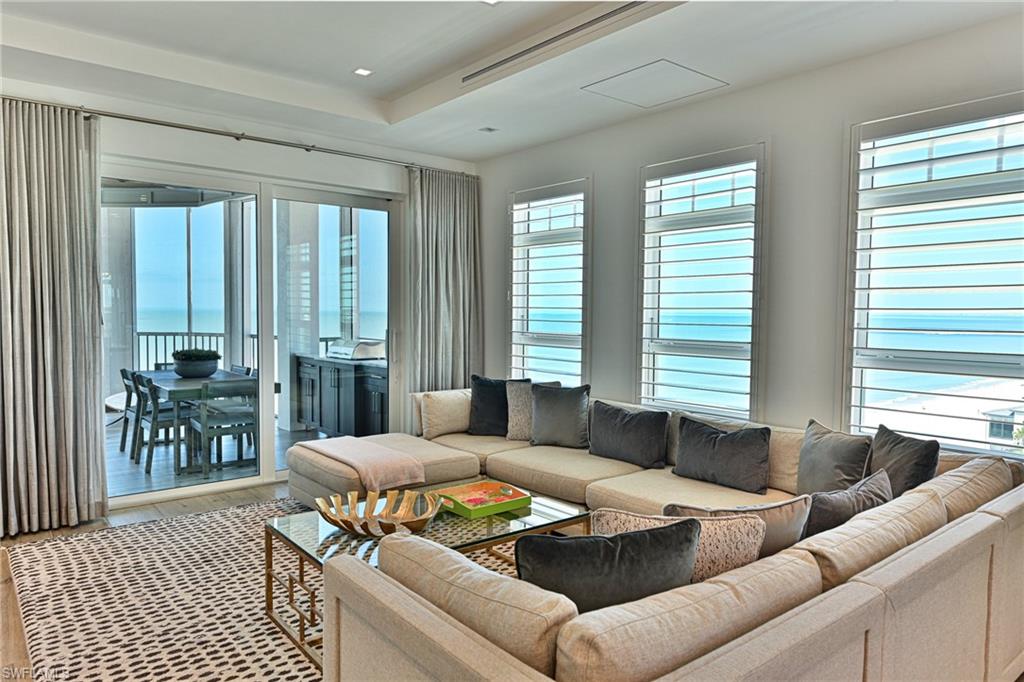 BAREFOOT BEACH CLUB - Residential