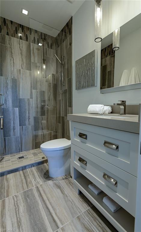 BAREFOOT BEACH CLUB - Residential