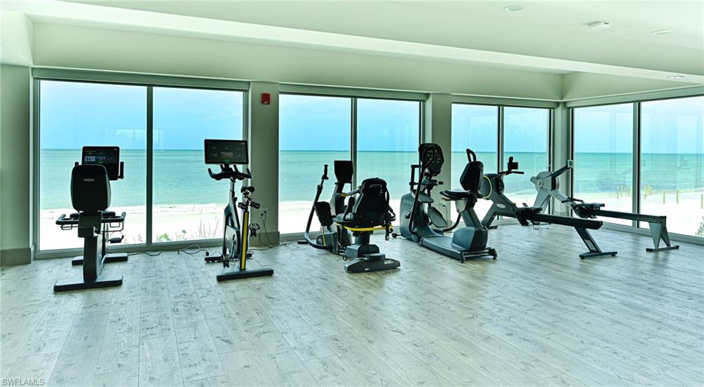 BAREFOOT BEACH CLUB - Residential