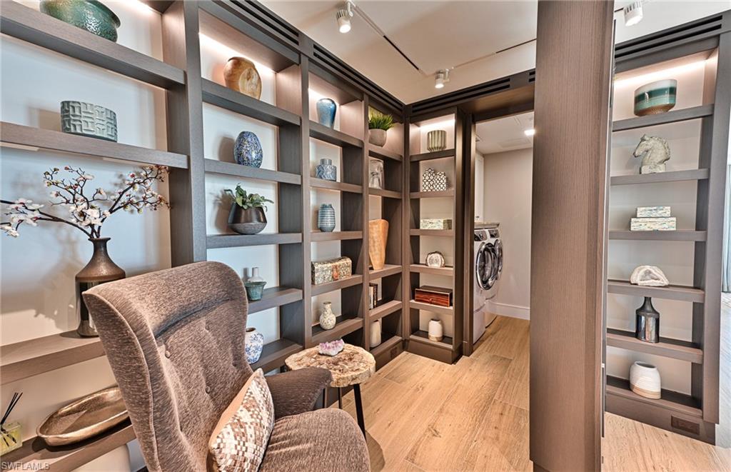 BAREFOOT BEACH CLUB - Residential