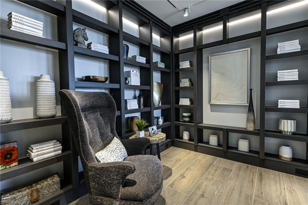 BAREFOOT BEACH CLUB - Residential