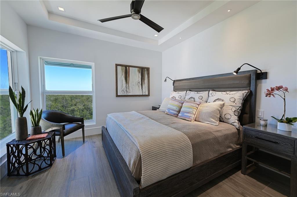 BAREFOOT BEACH CLUB - Residential