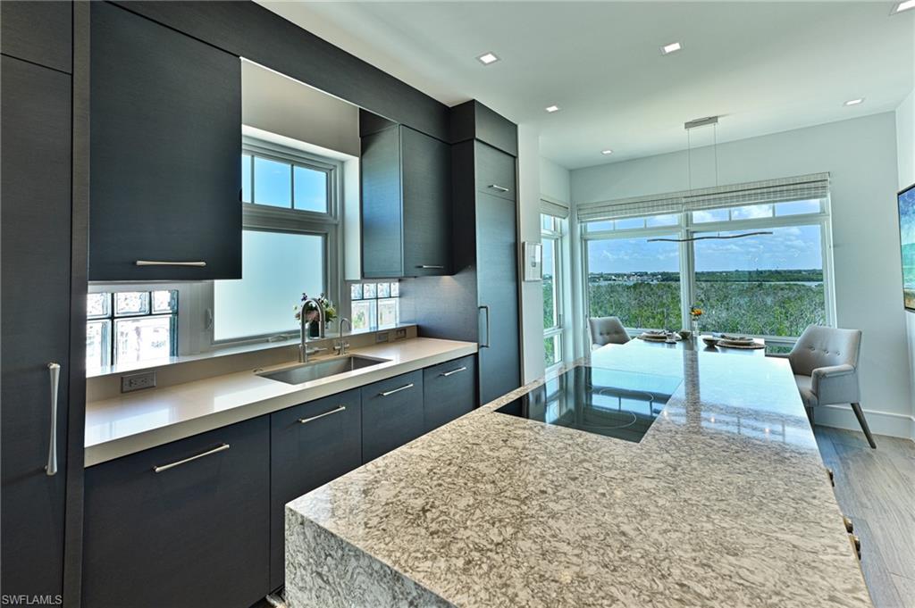 BAREFOOT BEACH CLUB - Residential