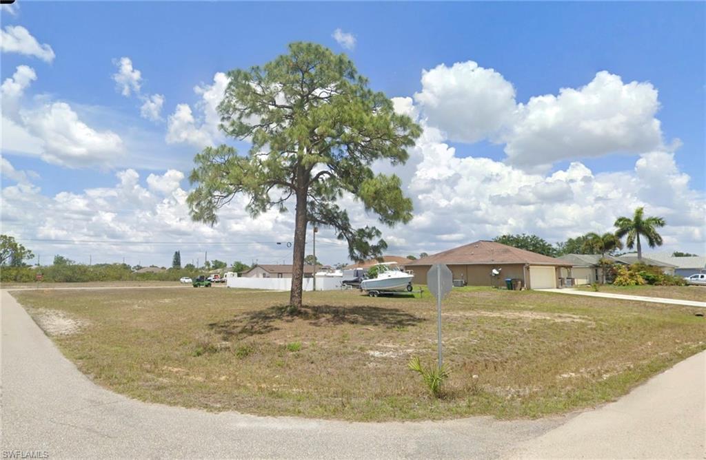 CAPE CORAL - Land