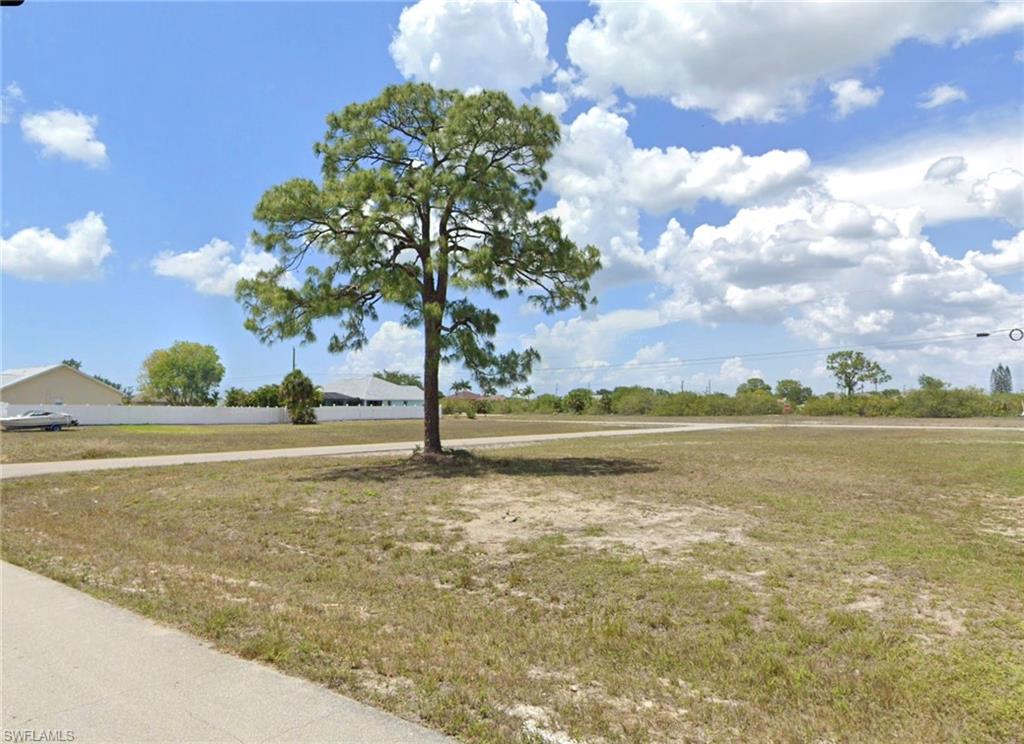 CAPE CORAL - Land