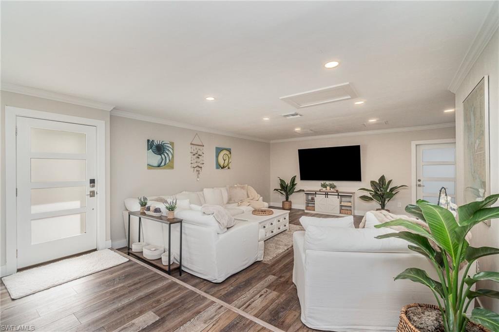 TAHITIAN SHORES - Residential