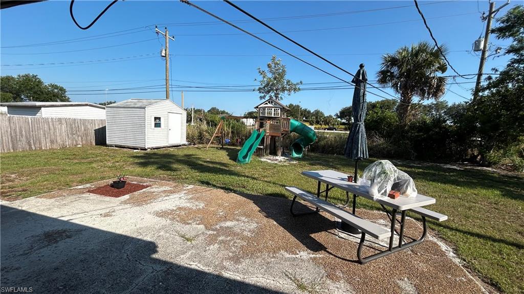 FORT MYERS SHORES - Residential