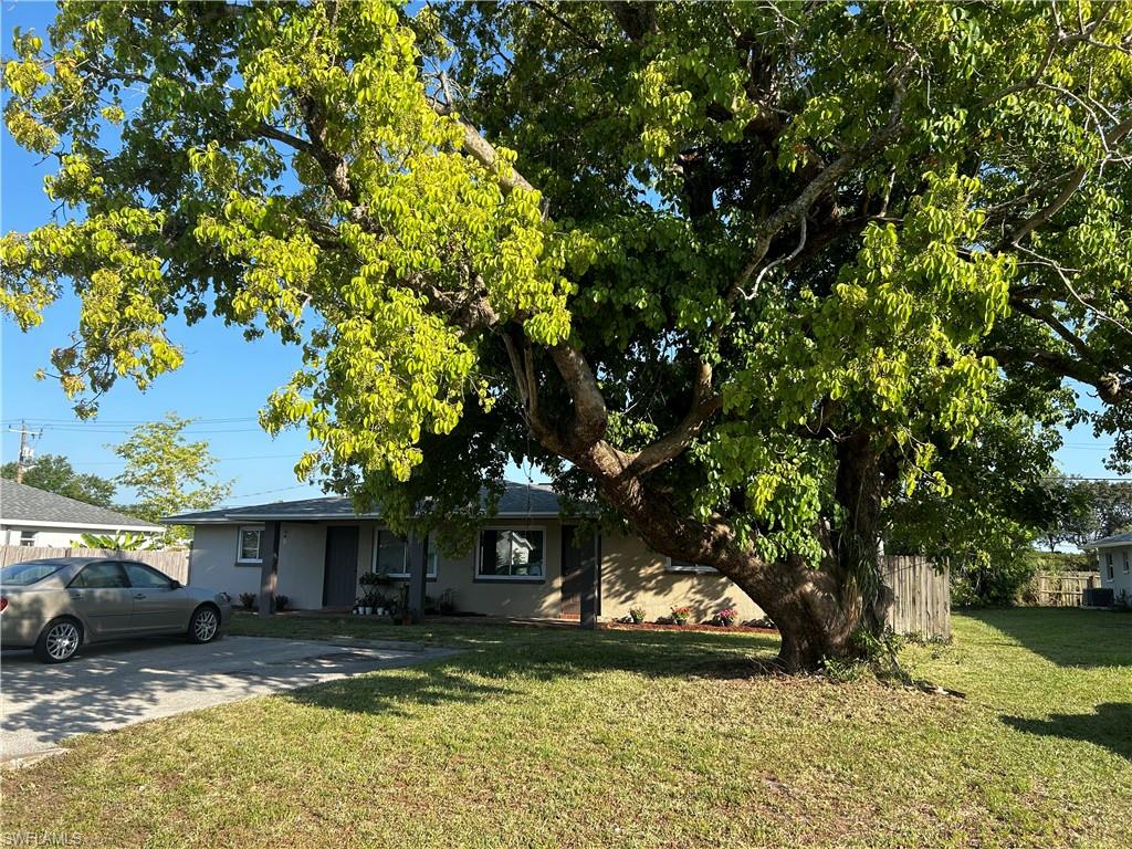 FORT MYERS SHORES - Residential