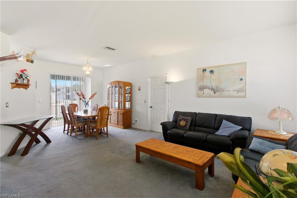 8821 Woodgate Manor CT