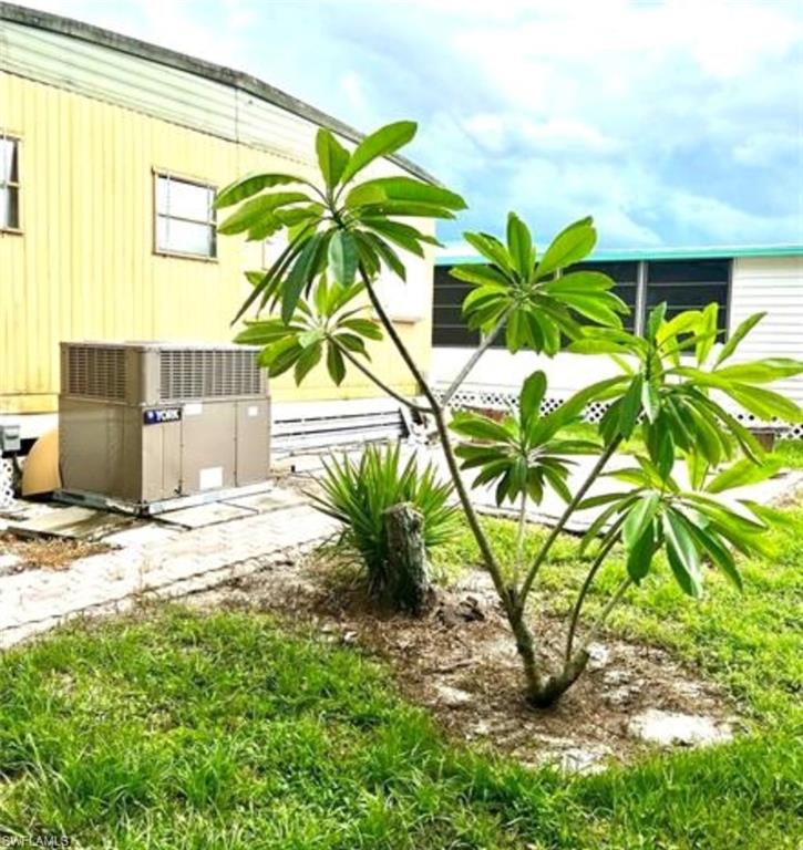 MOBILE MANOR - Residential