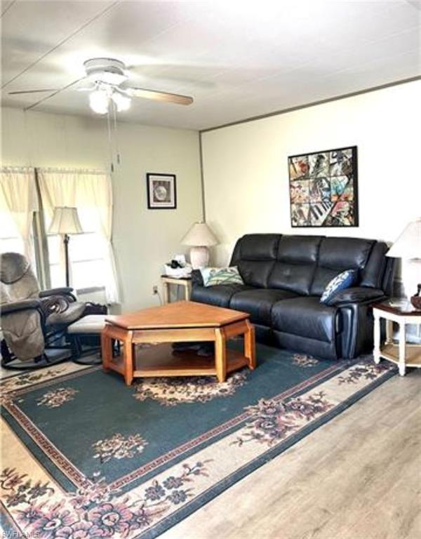 MOBILE MANOR - Residential