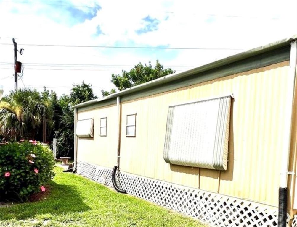 MOBILE MANOR - Residential