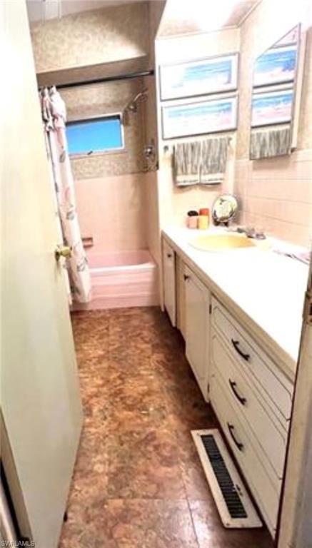 MOBILE MANOR - Residential