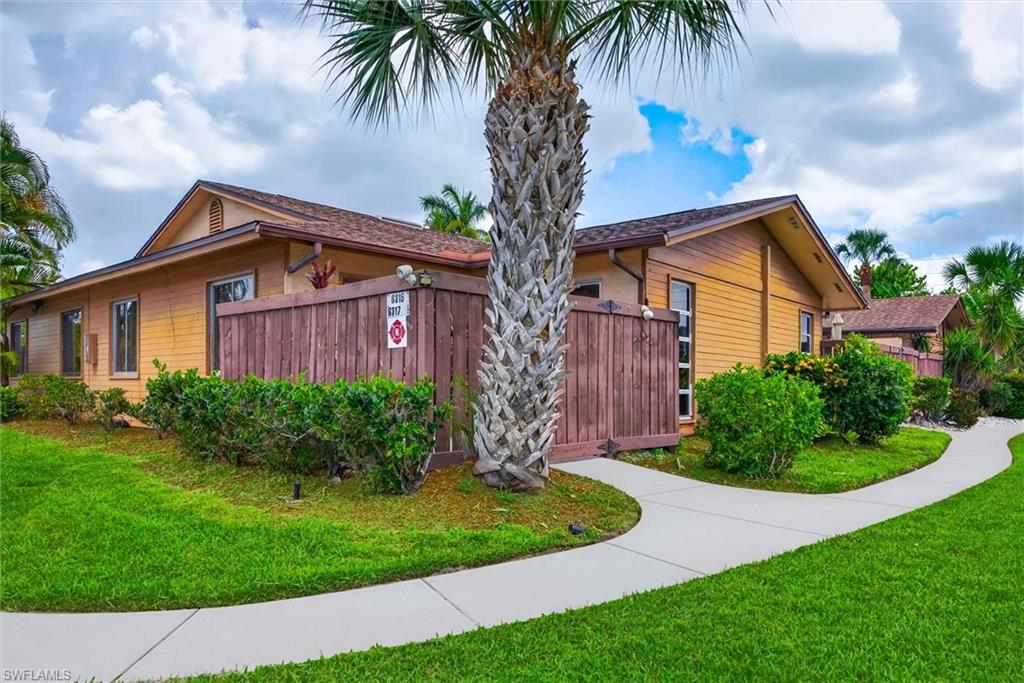 ROYAL WOODS - Residential