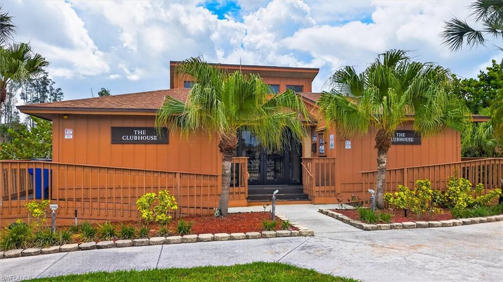 ROYAL WOODS - Residential