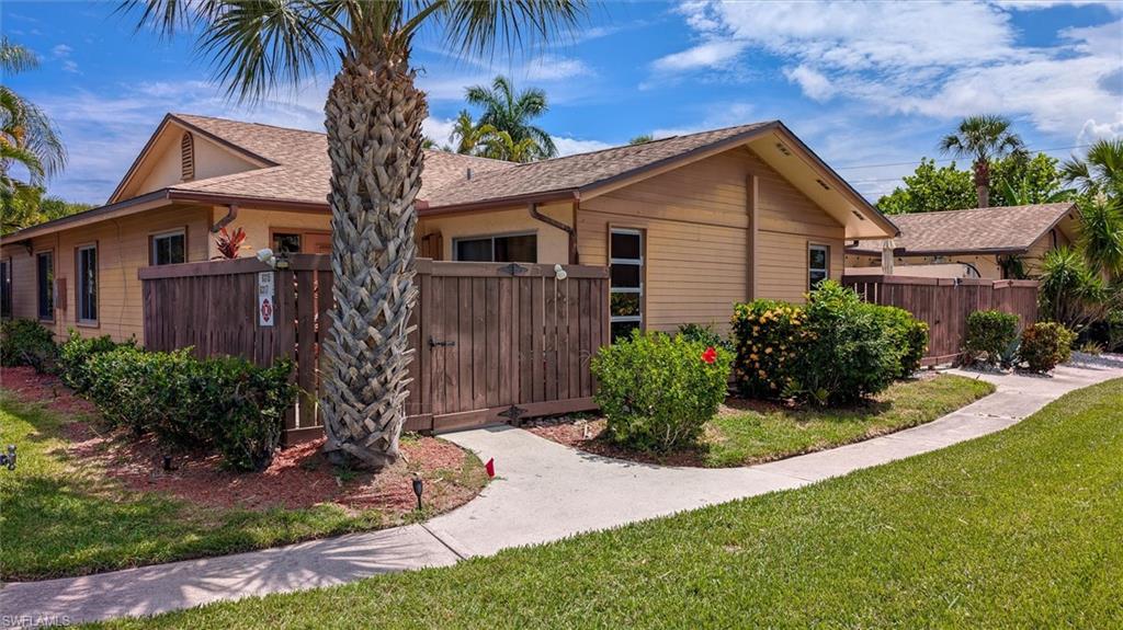 ROYAL WOODS - Residential