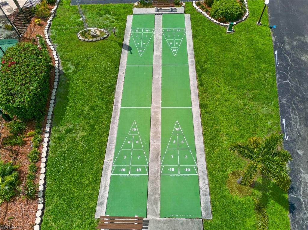 ROYAL WOODS - Residential