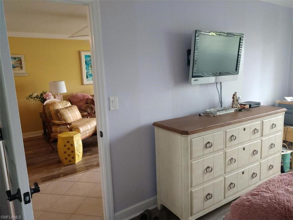 SEVEN LAKES - Residential