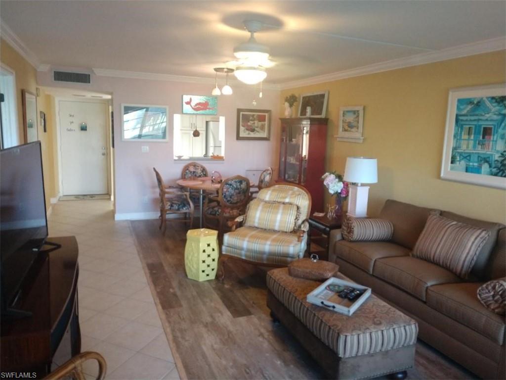 SEVEN LAKES - Residential