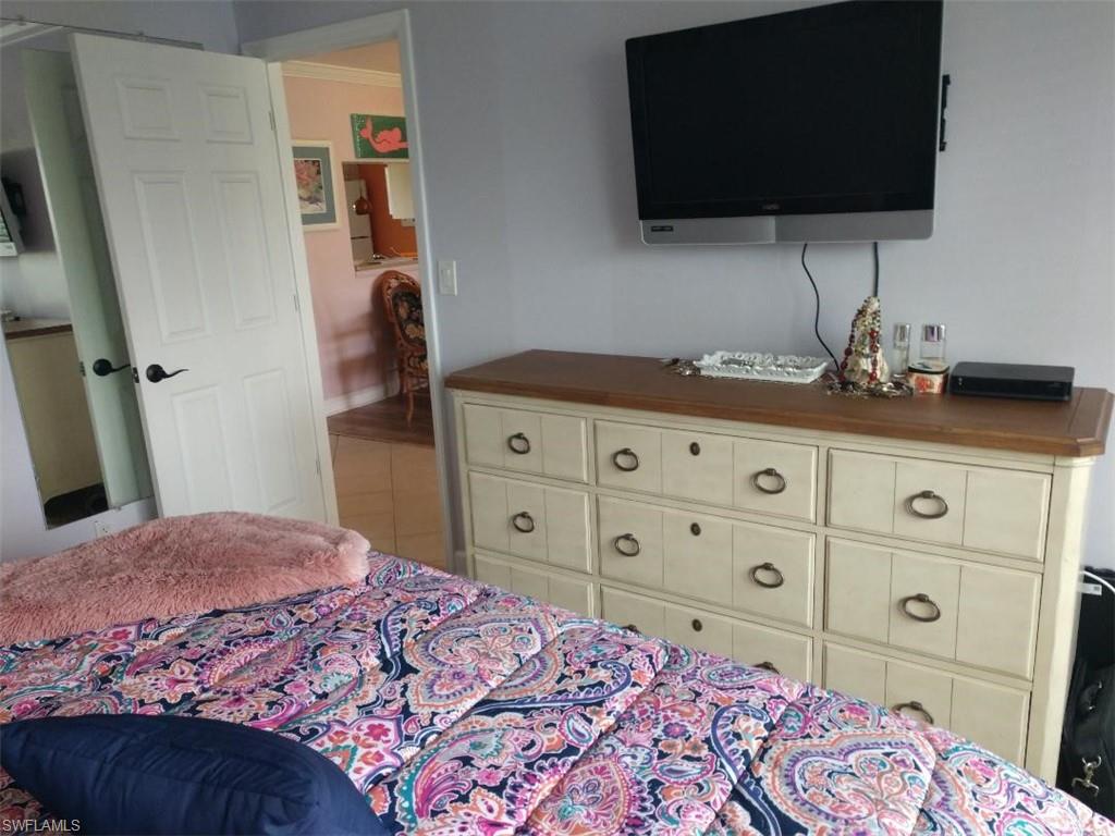 SEVEN LAKES - Residential