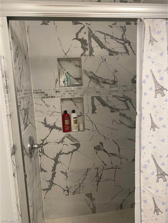 NAPLES 701 - Residential Lease