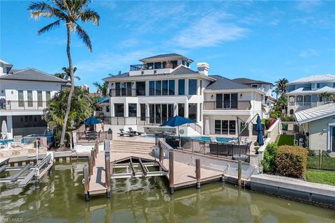 152 Conners AVE NAPLES FL 34108