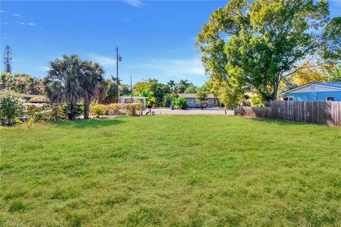 59 River CT NAPLES FL 34110