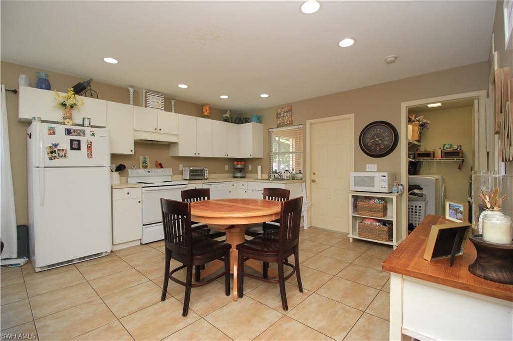 GOLDEN GATE CITY - Residential