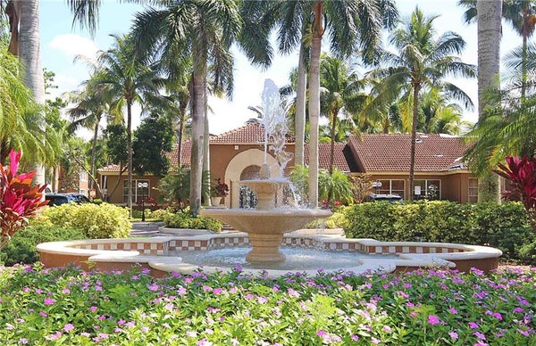 1160 RESERVE WAY APT 305, NAPLES, FL 34105 - Image 065bb891d3d7064e4ea1e23dad2bcf83/4117942513