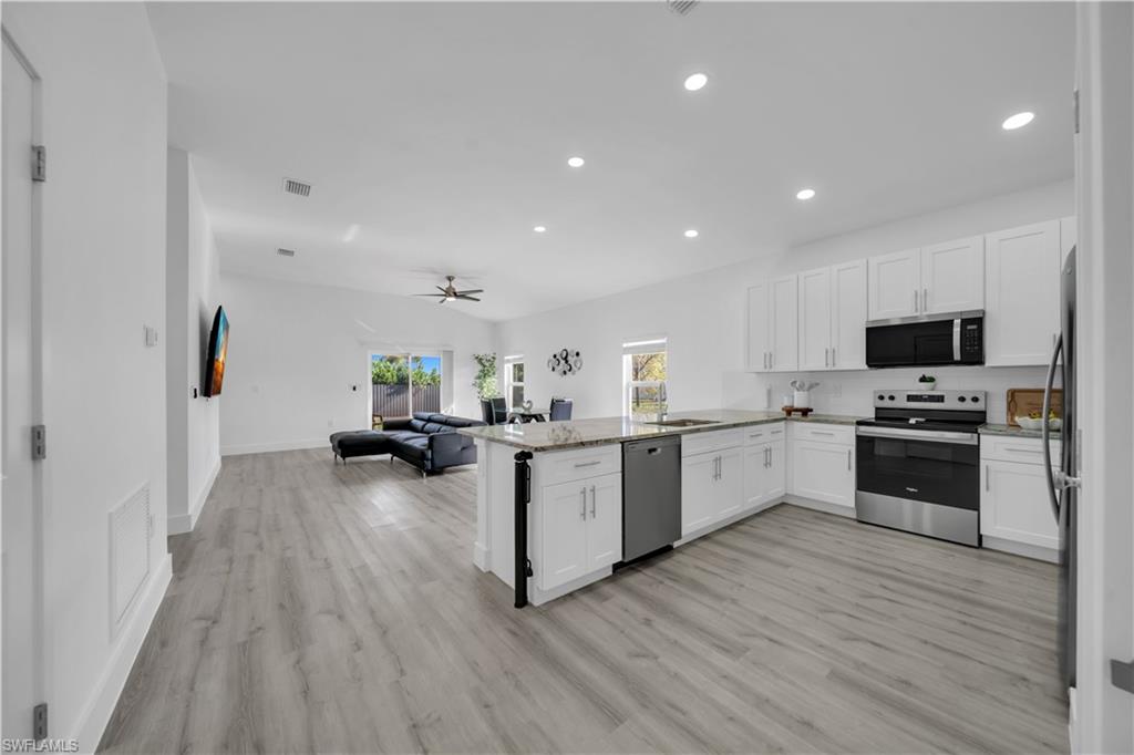 CAPE CORAL - Residential