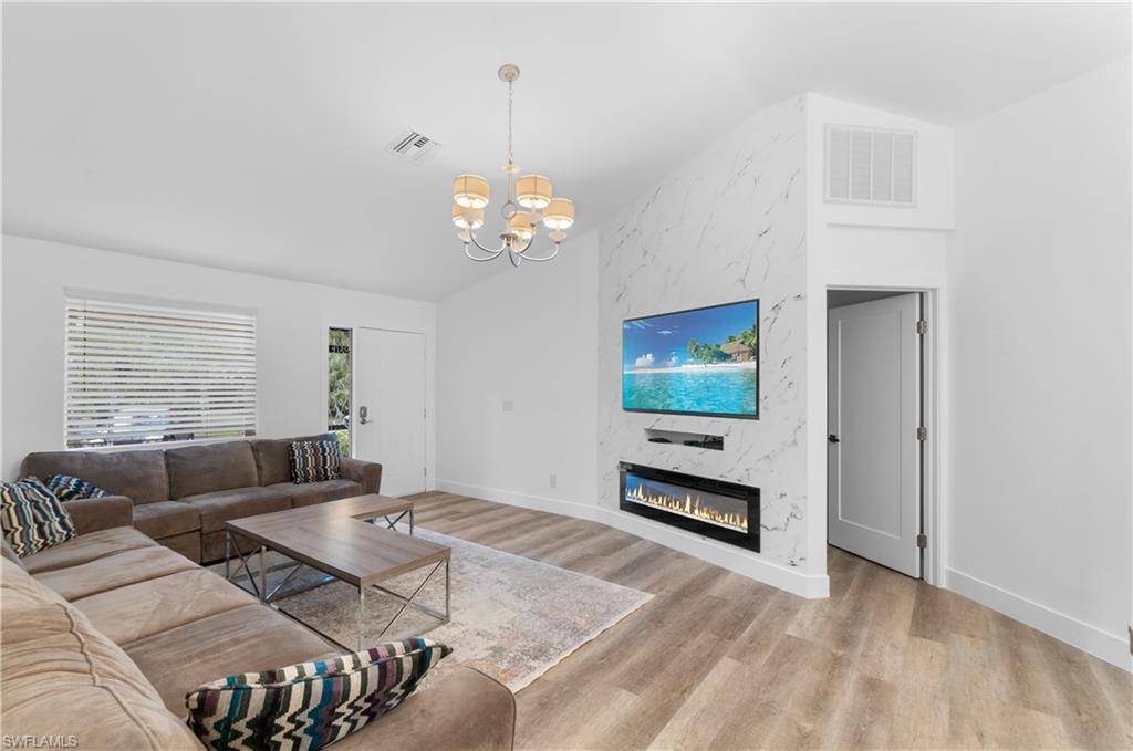 GOLDEN GATE ESTATES - Residential